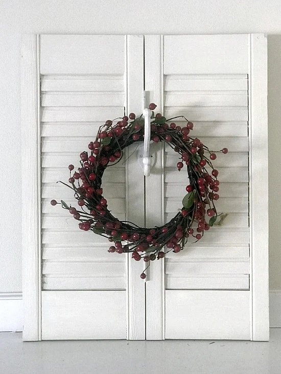 Hang a berry wreath