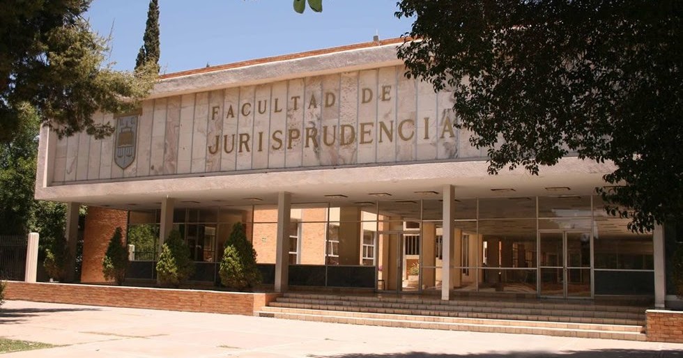 Conoce Saltillo La Facultad de Jurisprudencia festeja su 76 aniversario.