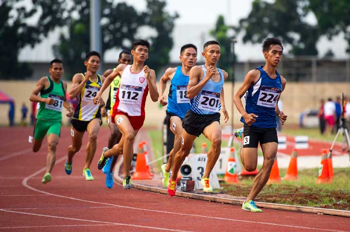Gambar Lapangan Lari Jarak Menengah - Gambar Lapangan