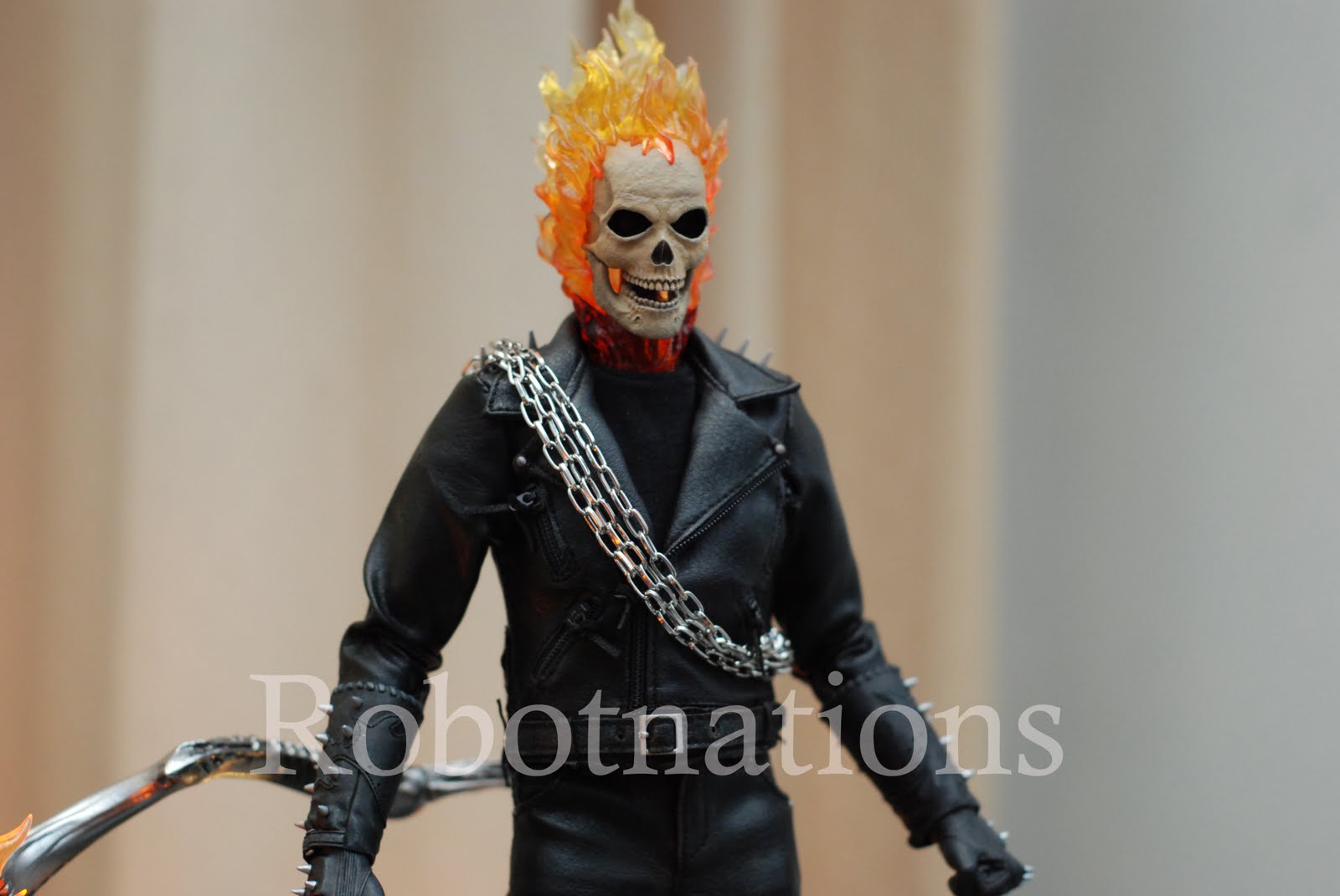 Robotnations: Hot Toys 1:6 Ghost Rider with Hellcycle MMS133