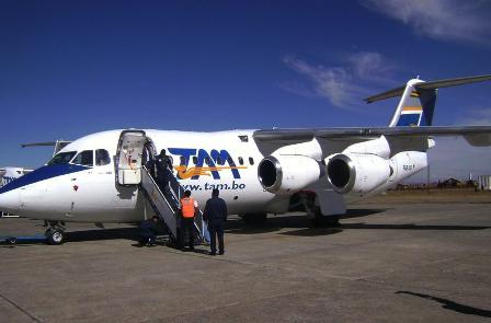 Aviones chinos: A uno le falta seguro, a otro mantenimiento - Bolivia informa Aviones en Bolivia