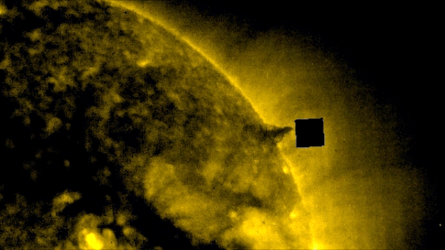 Cube UFO refuelling at our energy rich sun