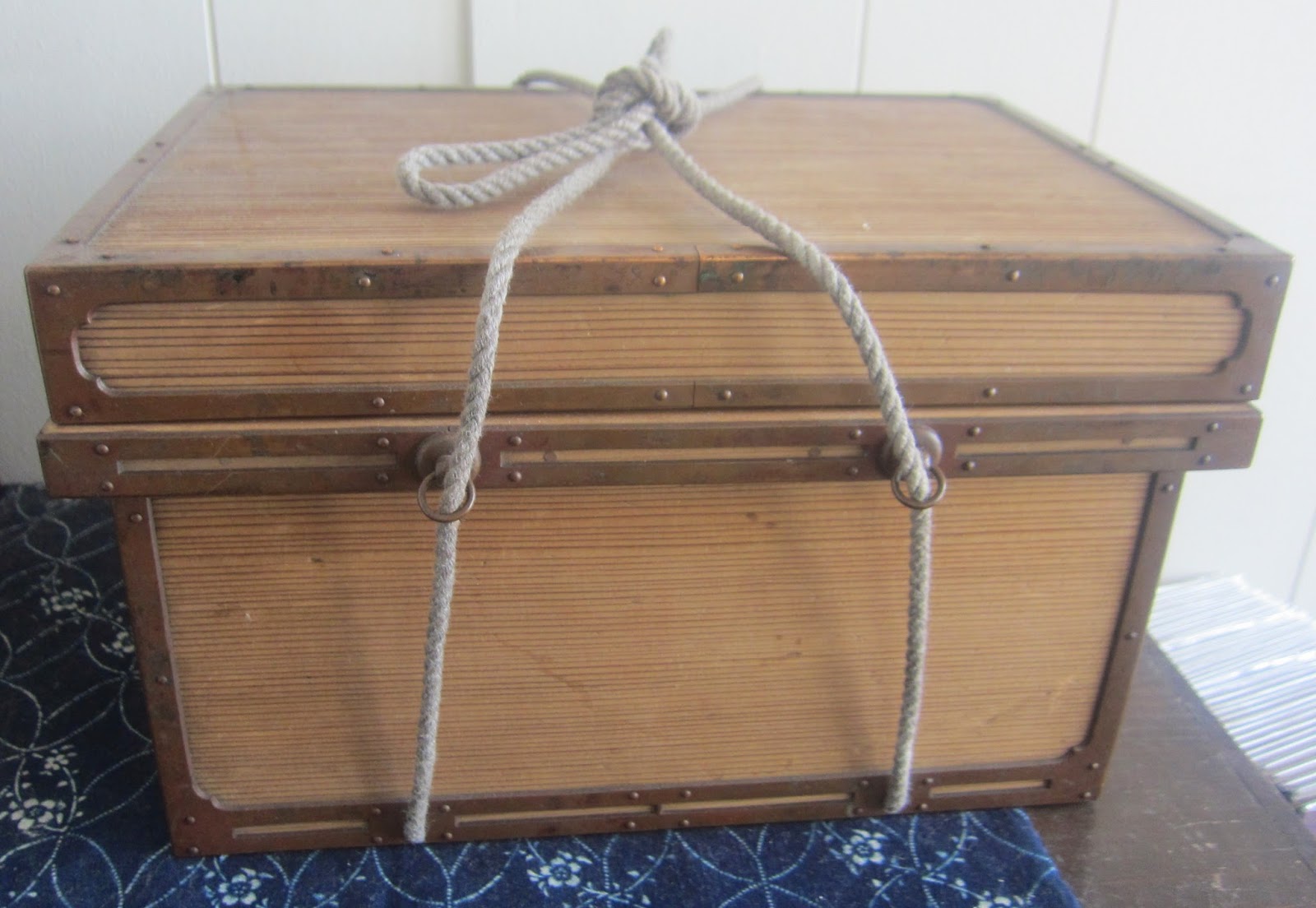 Wafu Works potd Antique Fishing Tackle Box