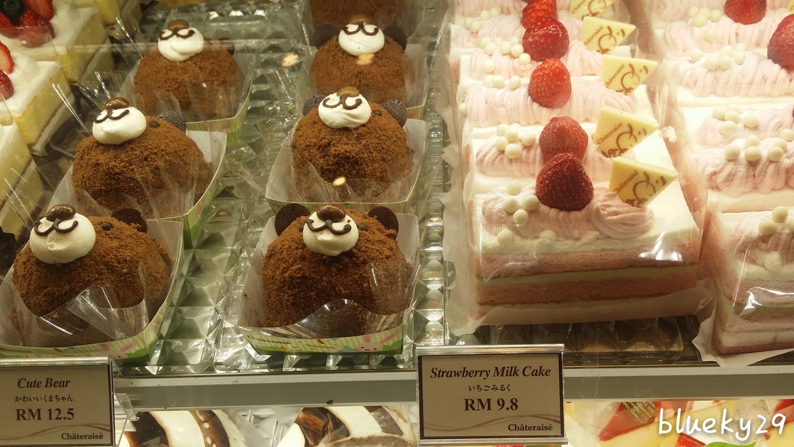 Singapore chateraise cake japan danielfooddiary cream hokkaido café latte tarts toa payoh milk cheese concept legendary strawberry seller which "Memories of My Life": Châteraisé (シャトレーゼ) Patisserie @ Isetan KLCC