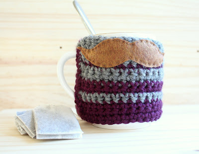 Mustachioed Mug Sweater || Made with Moxie.  Easy, beginner crochet project that makes a fun, funky gift!