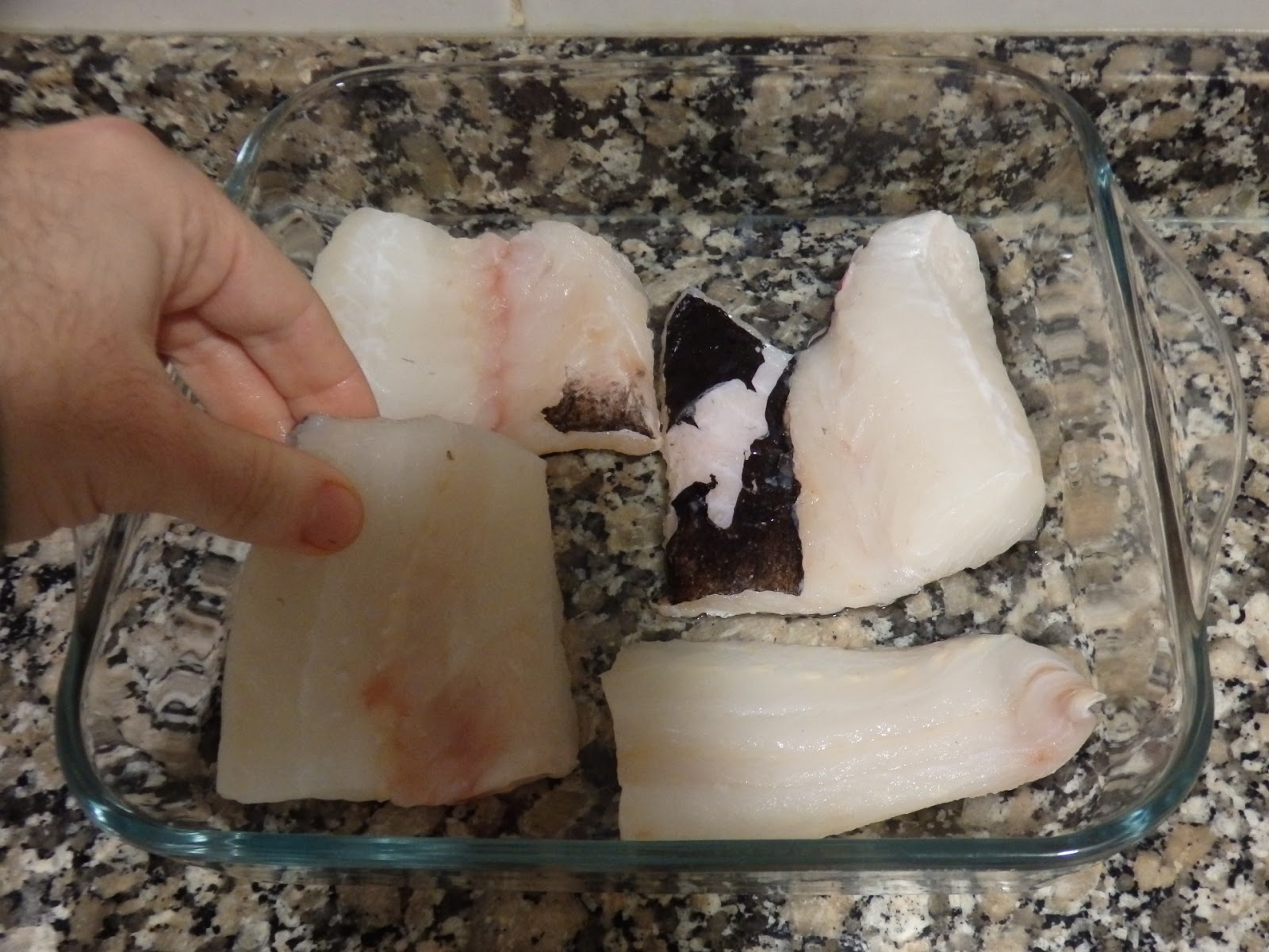 OSUKAA IS COOKING MERLUZA AL MICROONDAS CON MANGO / HAKE IN THE
