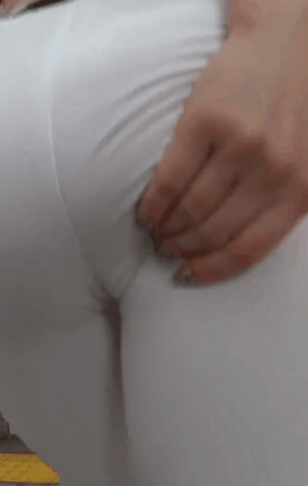 육덕 + 백바지 . GIF [데이터]