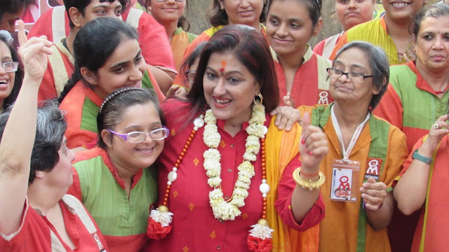 Sunali Rathod a well-known singer celebrated her Valentine’s Day along with specially-abled adults of Om Creations Trust