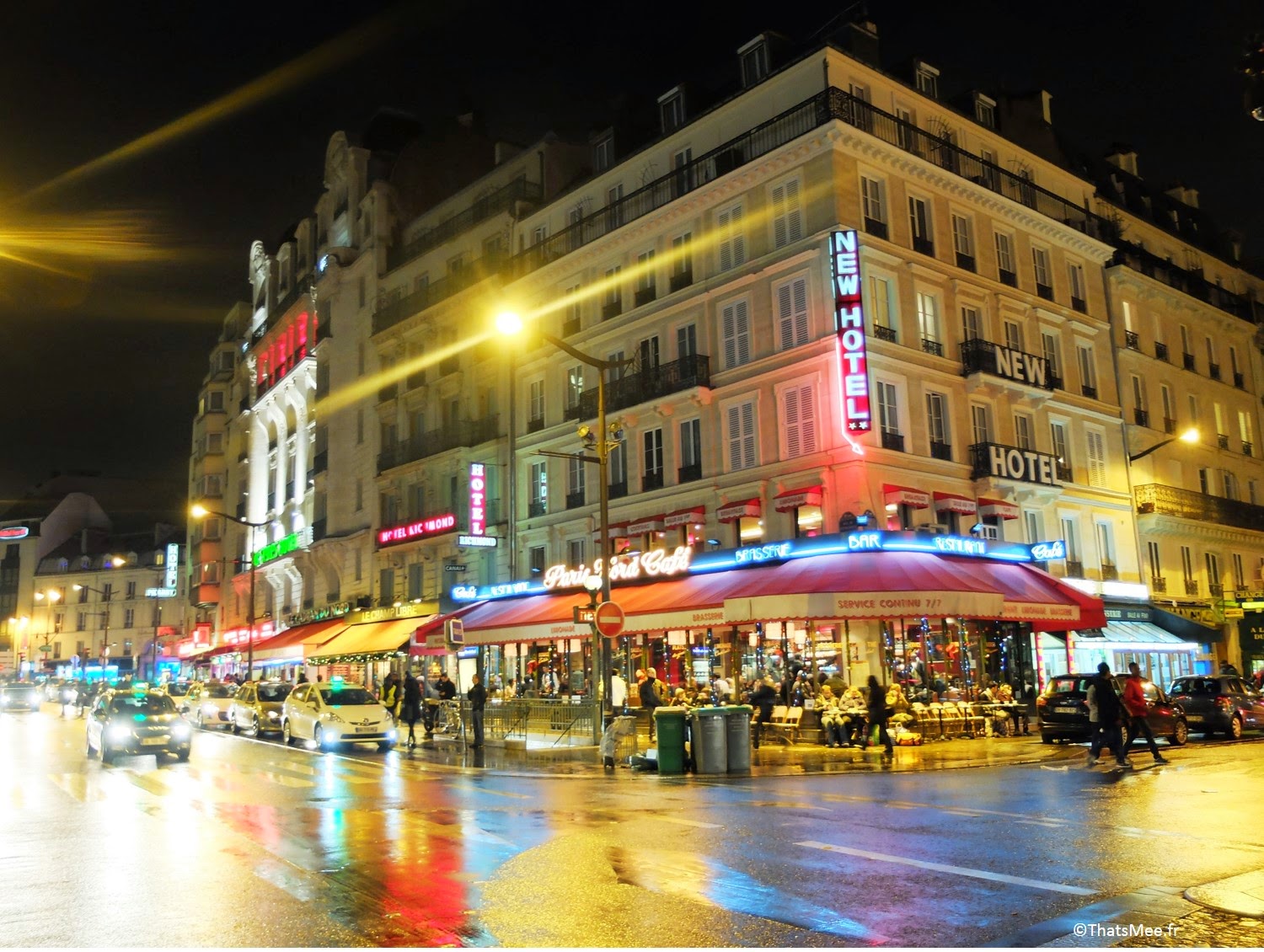 néons Gare du Nord Paris rue de Dunkerque enseignes lumineuses ThatsMee.fr