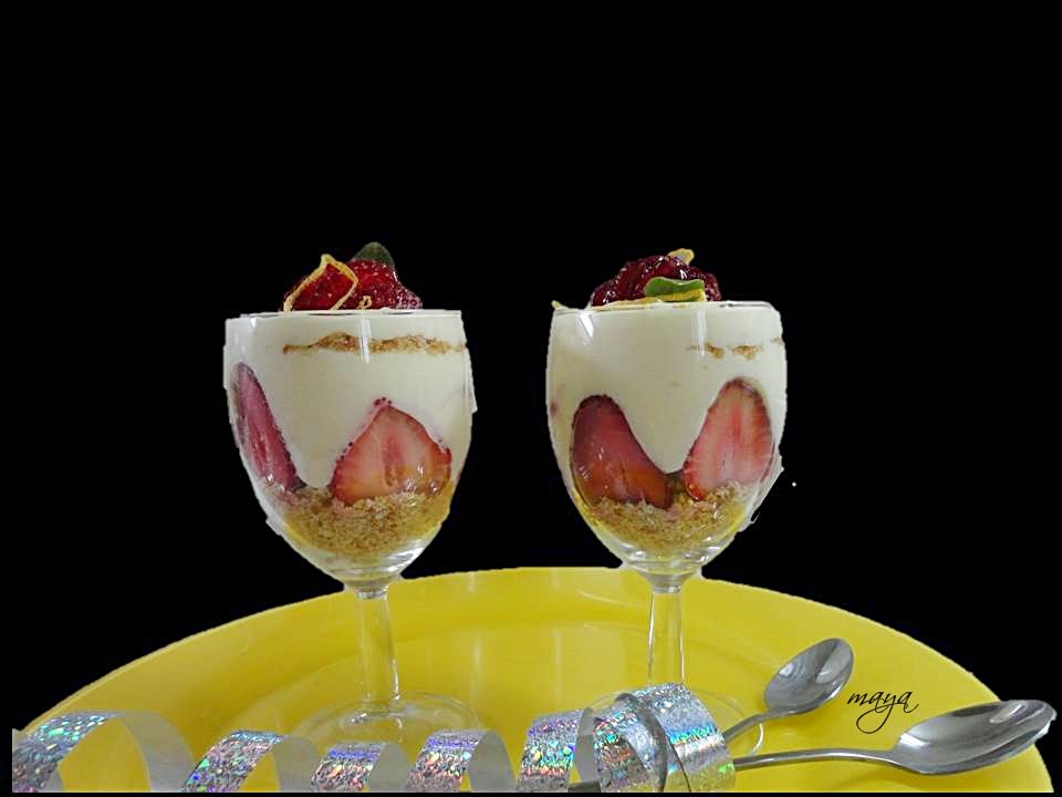 les recettes de maya: Verrines de fromage à la crème battue et fraises