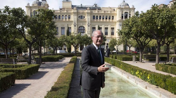 Paco de la Torre: "Hay mucha gente interesada en comprar el Málaga"