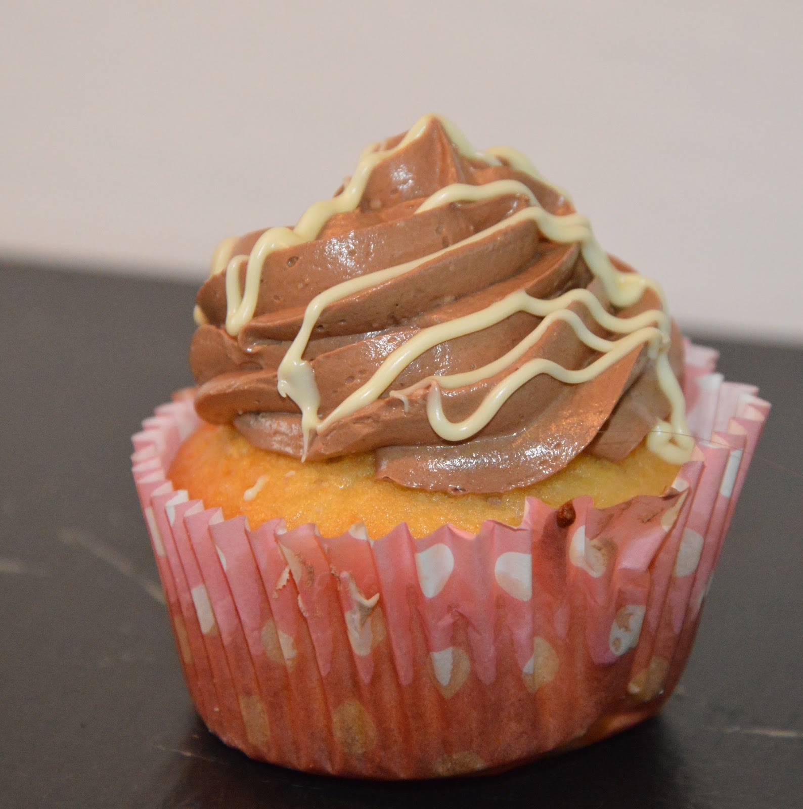 Vanille cupcake met chocolade botercrème