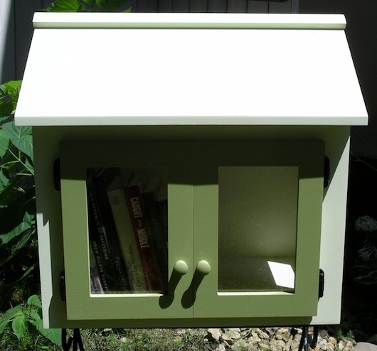 Relaxshacks.com: Tiny House Libraries- Mailbox-style micro-libraries ...