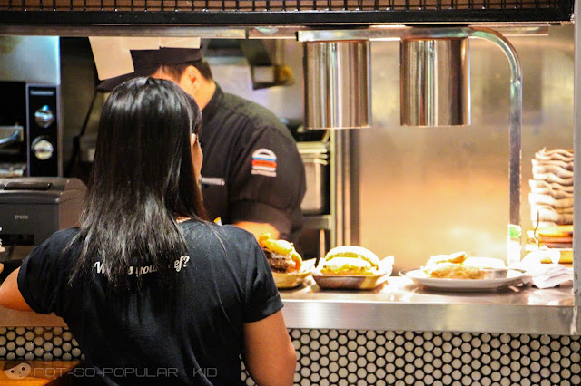 Burger Bar: burgers ready to be served