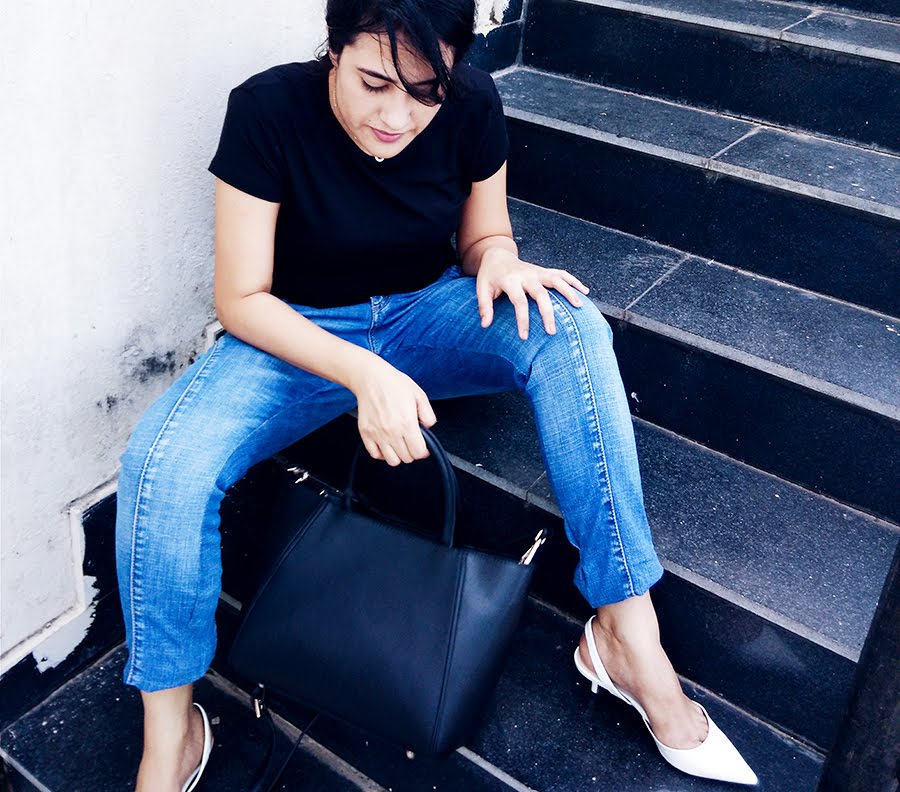 BACK TO BASIC // CASUAL CHIC LOOK TO TRY | STYLE PANORAMA BY DHEERA JOSHI black Zara Top , Jeans blue Levi's,Zara White kitten slingback Heel,Zara leather top handle bag