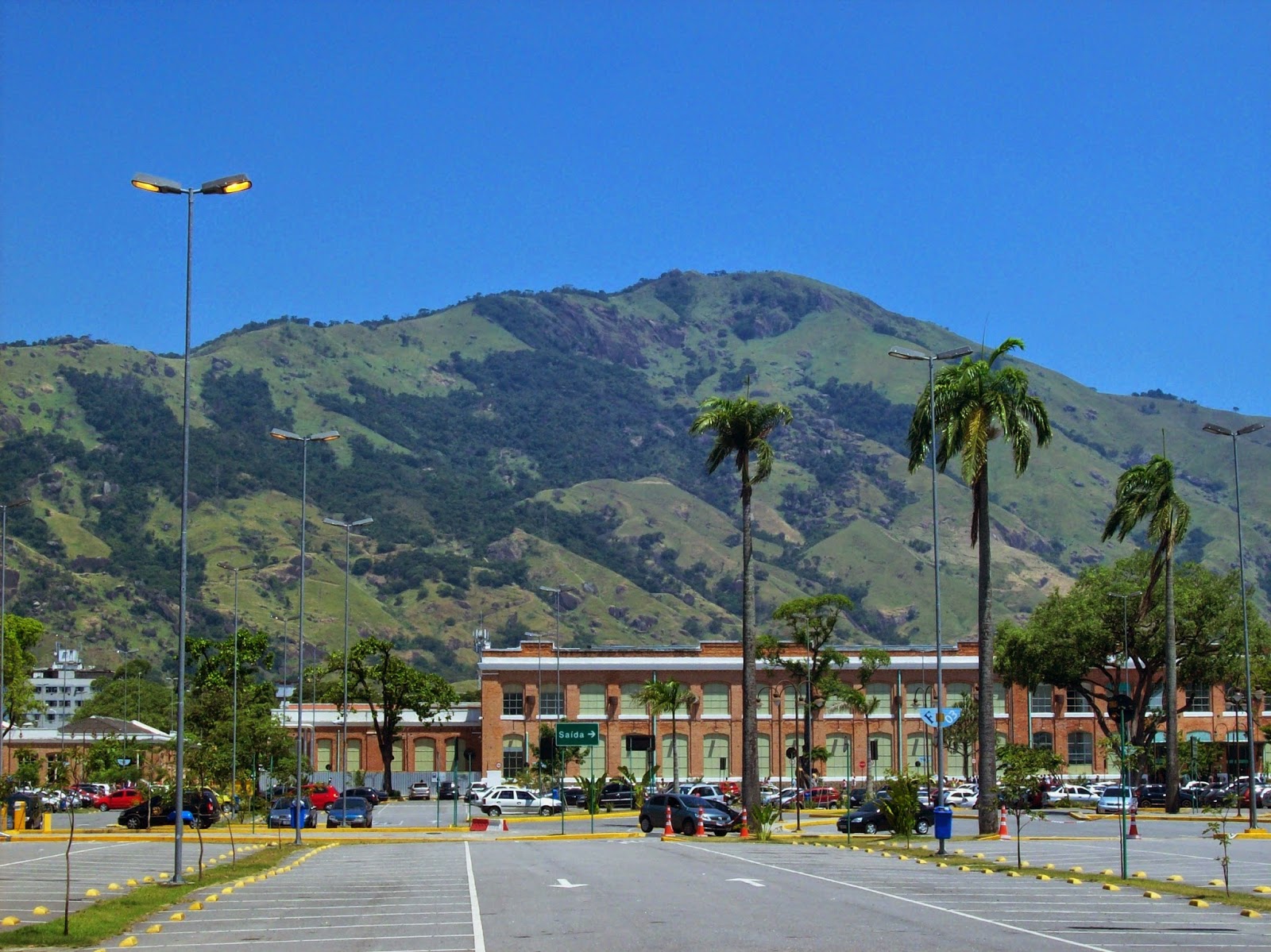 Abril 2015 ~ Cronistas Suburbanos