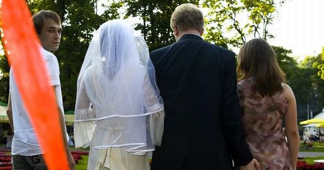 Измена мужу невесты. Свадьба прикол. Измена невесты на свадьбе. Свадебные приколы. Курьёзы на свадьбах.