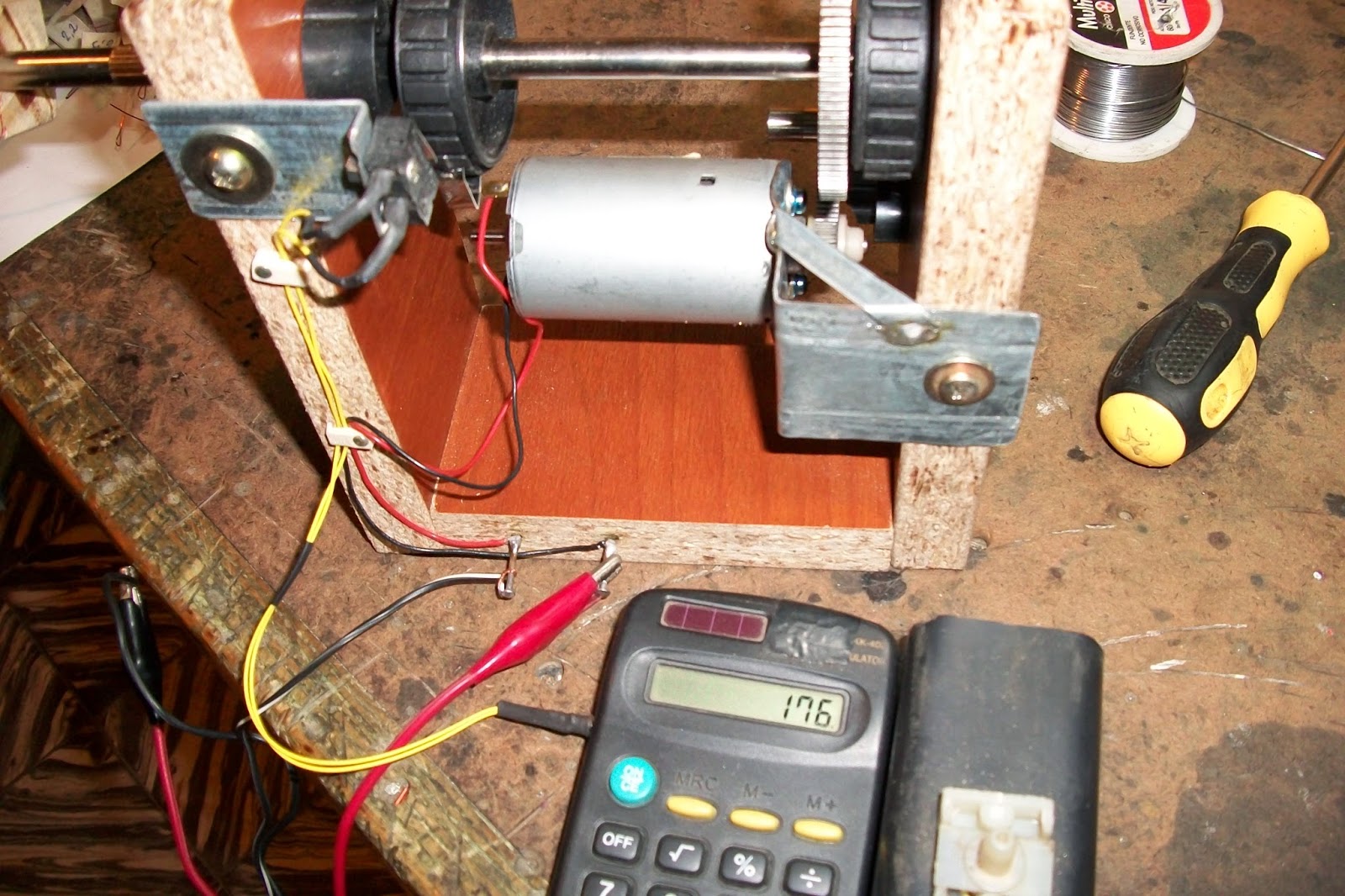 LU5HJF : Máquina casera para bobinar