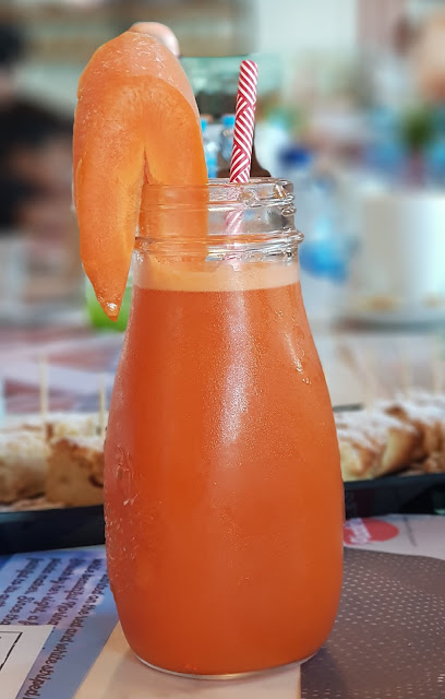 food blogger dubai piadera carrot juice