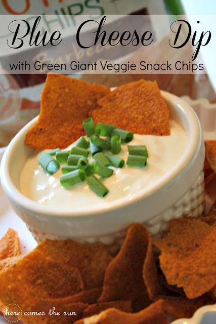 Blue Cheese Dip with Green Giant Veggie Snack Chips #GiantFlavor