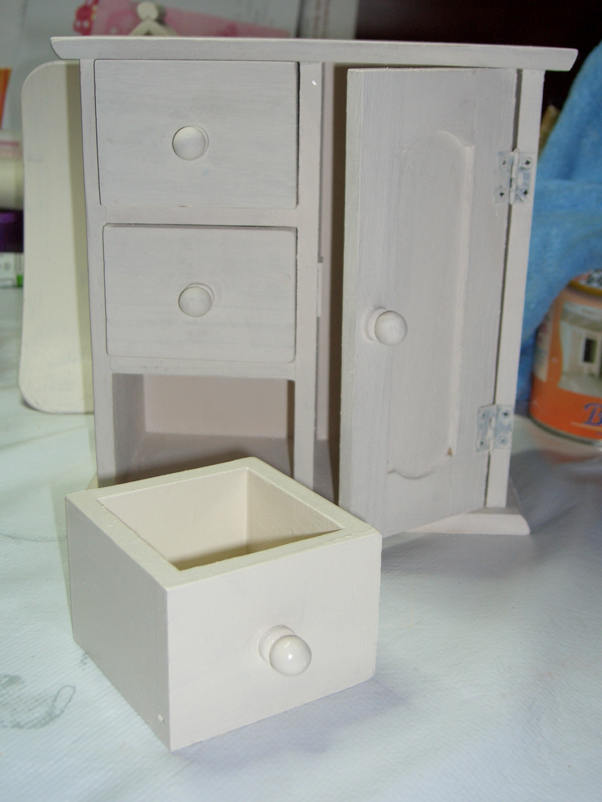 El Blog de Walkiria Celada.: Armario con cajones.