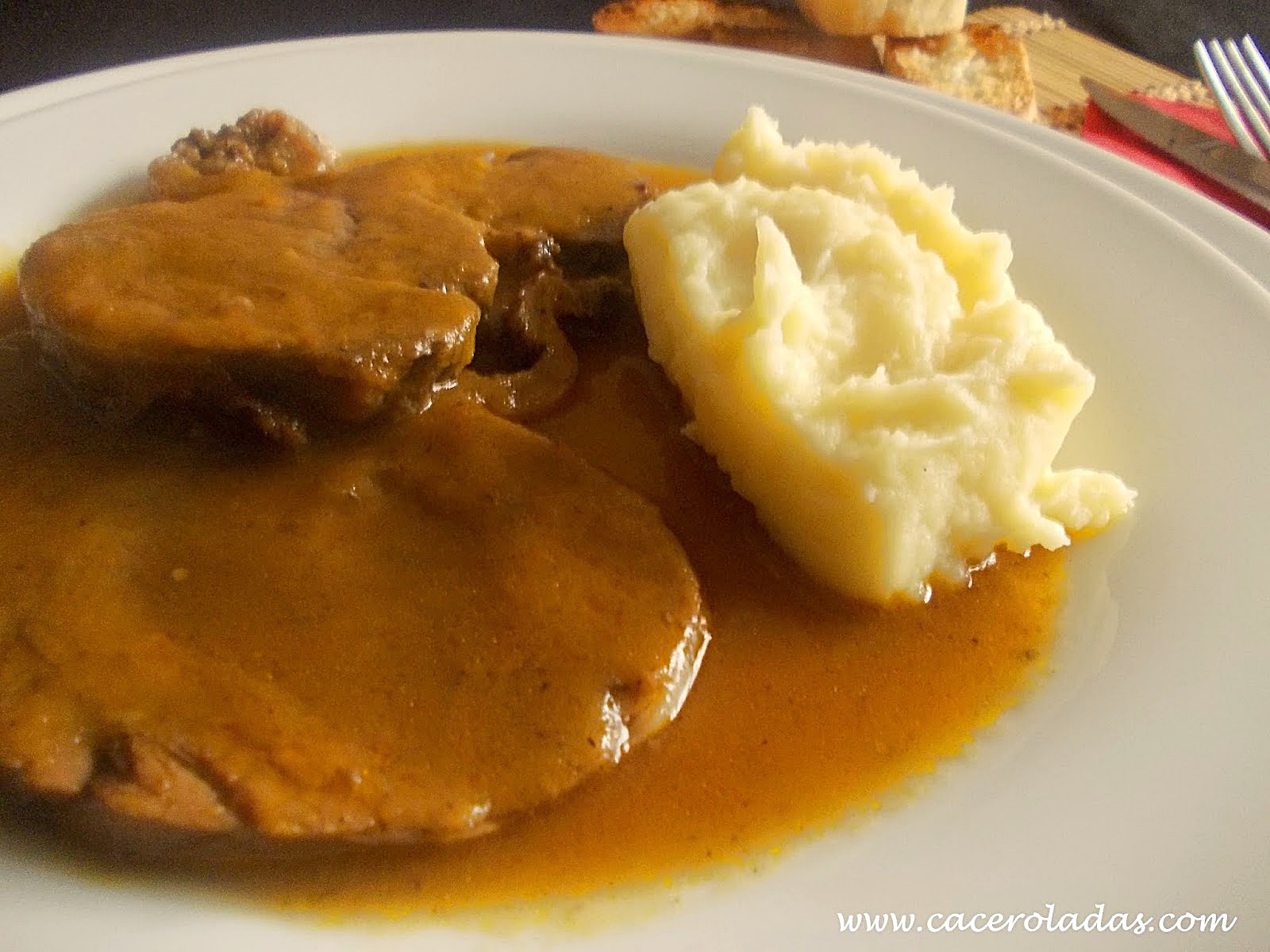 Redondo de ternera en salsa al horno | Caceroladas