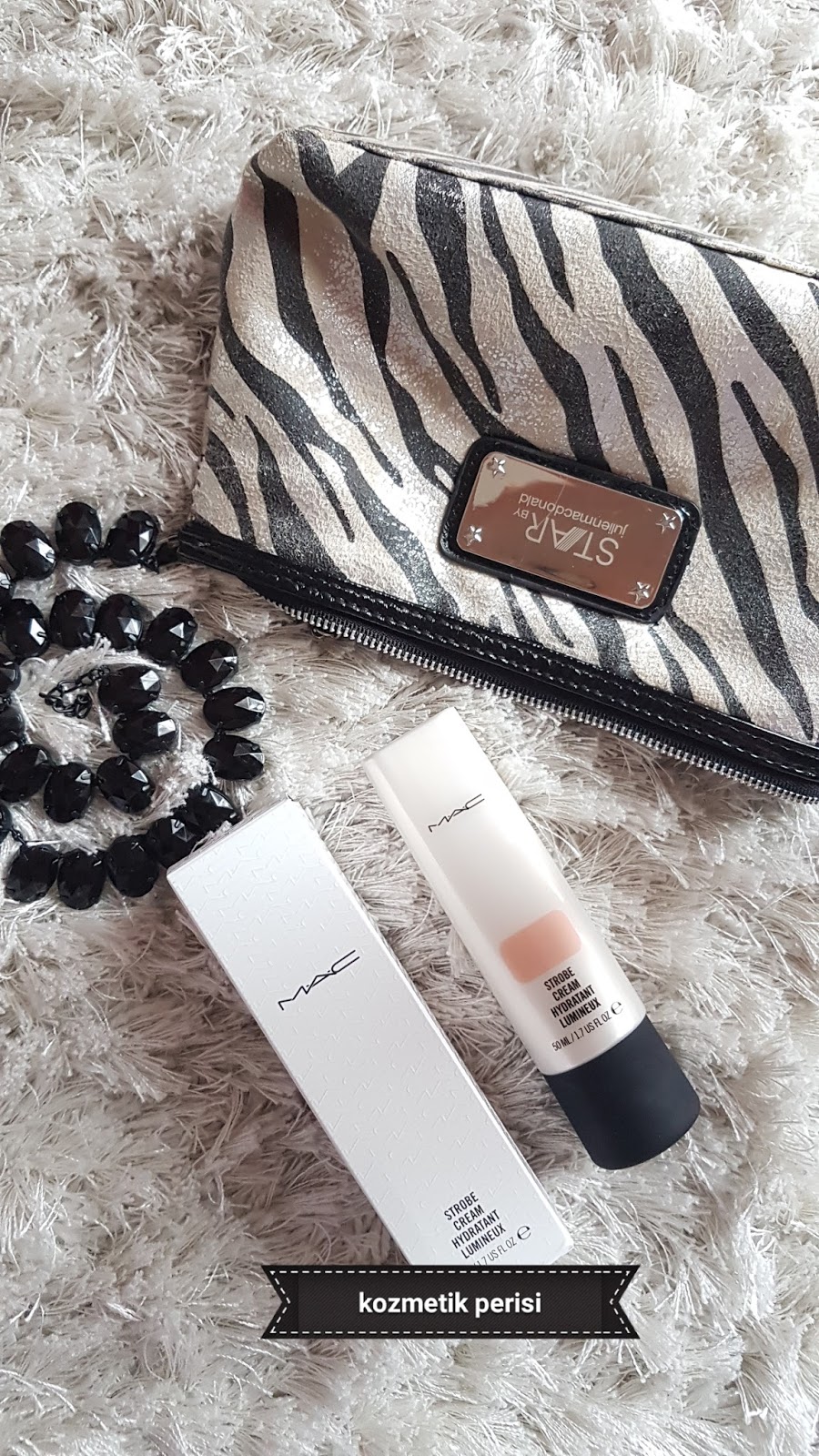 Kozmetik perisii Mac strobe cream