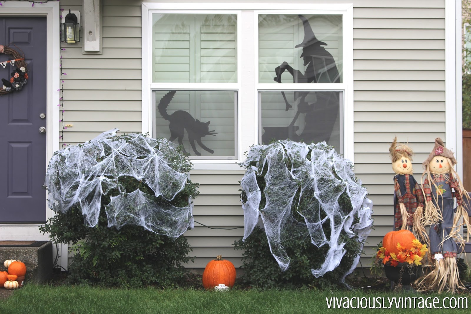 Want cheap Halloween decor? Make your own creepy Halloween window silhouettes using these FREE templates! Link to a full tutorial in the post! Pin now to make later!