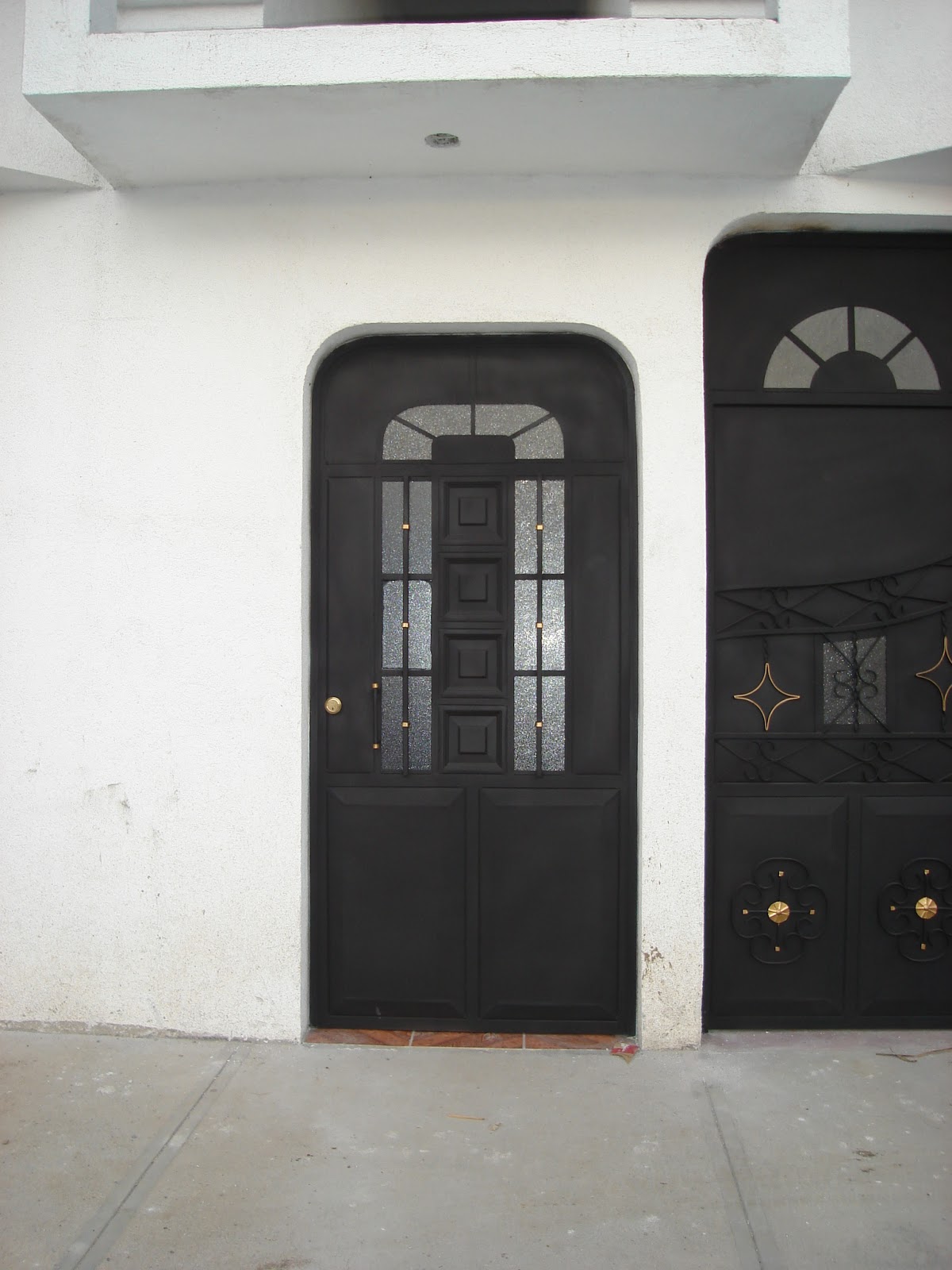 Q'anil Multiservicios: Puertas de Metal