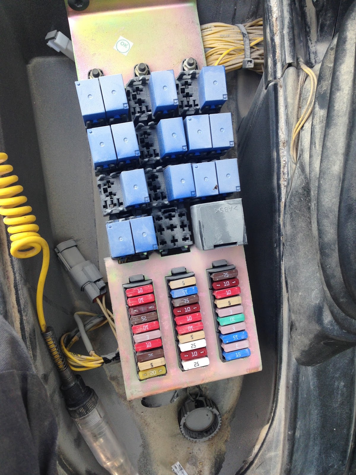 JCB Fuse Box Symbols And Locitons 2015 .17