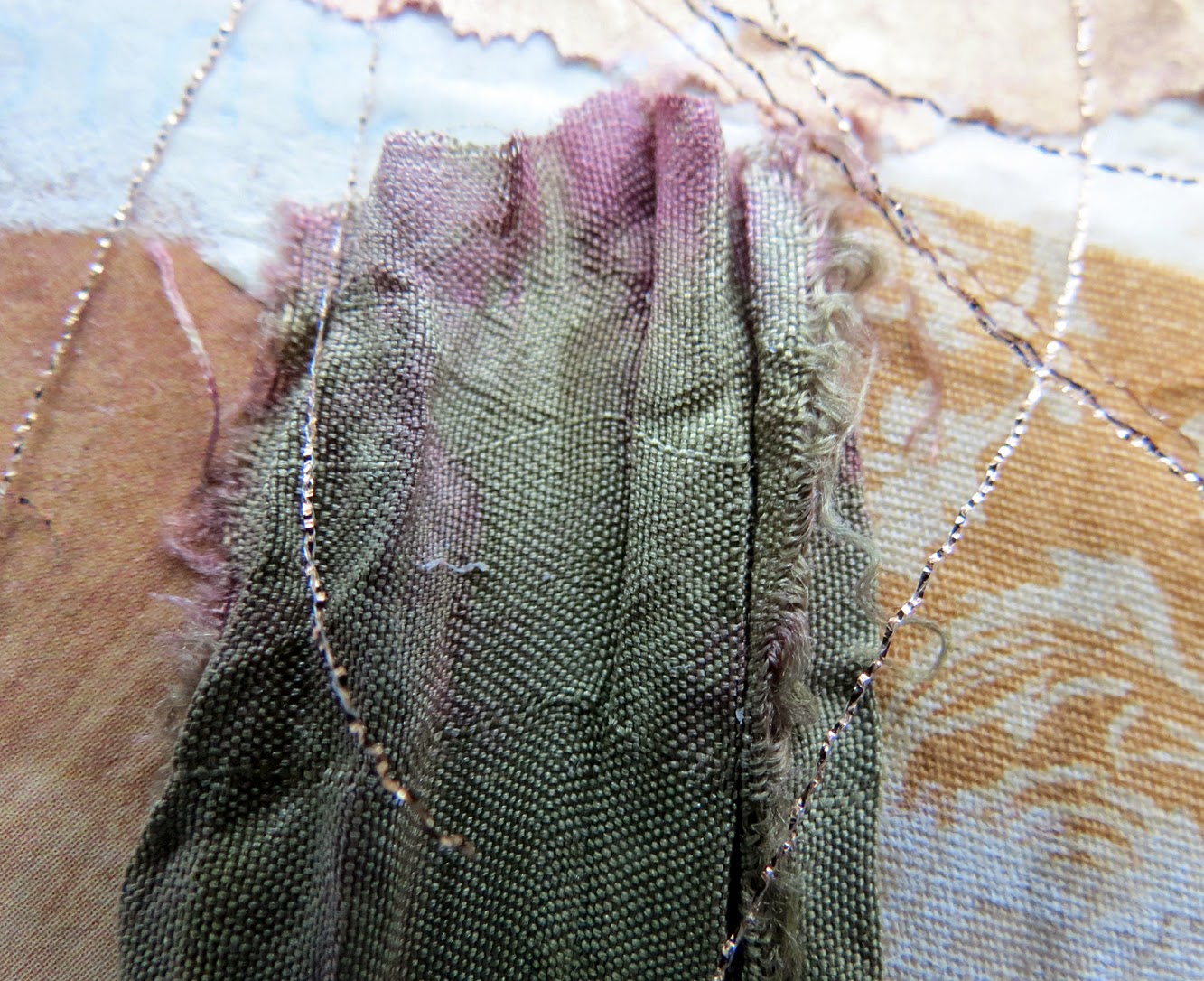 CAROLYN SAXBY MIXED MEDIA TEXTILE ART: textiles - free fabric collage ...