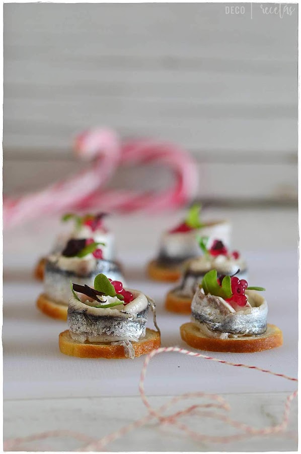 salmuera de bocarte- asaltablogs mayo 2019 decorecetas- pincho de boquerón en vinagre