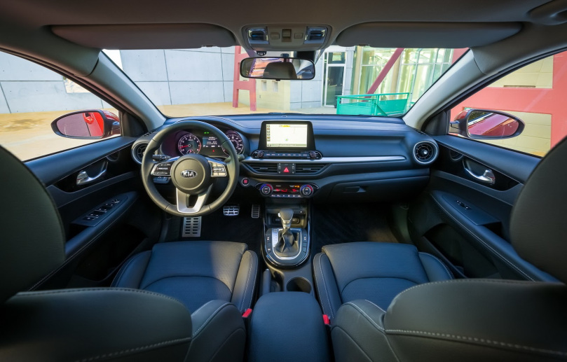 Kia Creato 2019 İç Tasarım Kia Creato 2019 İç Tasarım
