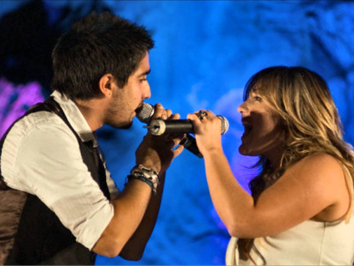 Miventanaviajera Alex Ubago ft. Amaia Montero Sin miedo a nada (Video oficial) Miventanaviajera Alex Ubago ft. Amaia Montero Sin miedo a nada (Video oficial)