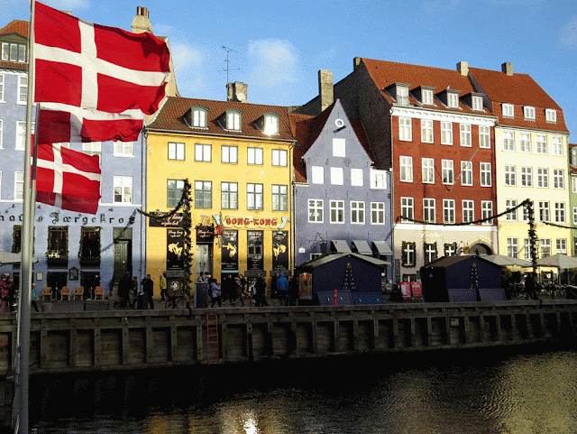 Danish flags and the Nyhavn Christmas Market