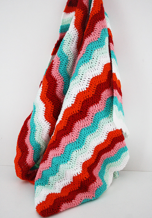Candy cane crochet blanket | Crochet ripple stitch blanket | Happy in Red