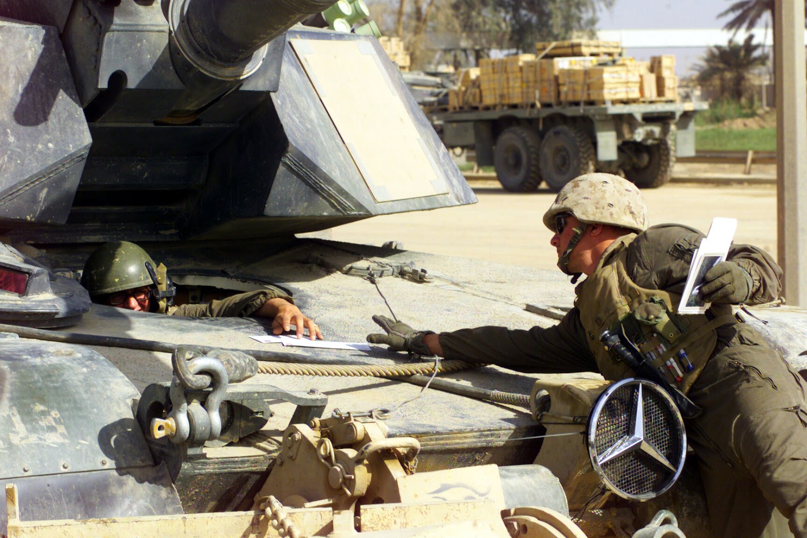 Сколько подбито танков абрамс. M1 Abrams в Ираке. Танк Абрамс Ирак 2003 год. Абрамс армия Ирака.