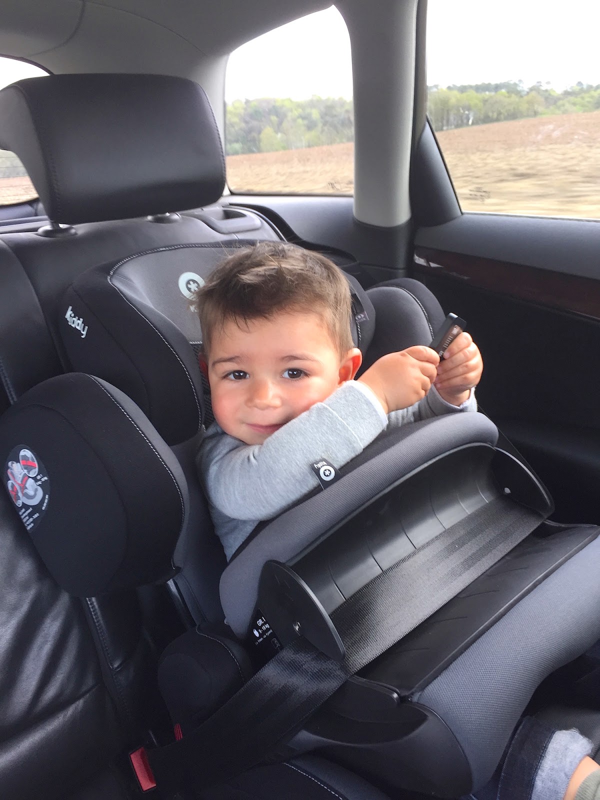Girlystan: Le siège auto bouclier : pas fait pour mon enfant ?