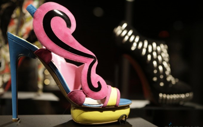 Cool FunPedia: Craziest Shoes In The World