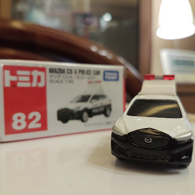 TOMICA NO.82 Mazda CX-5 Police Car