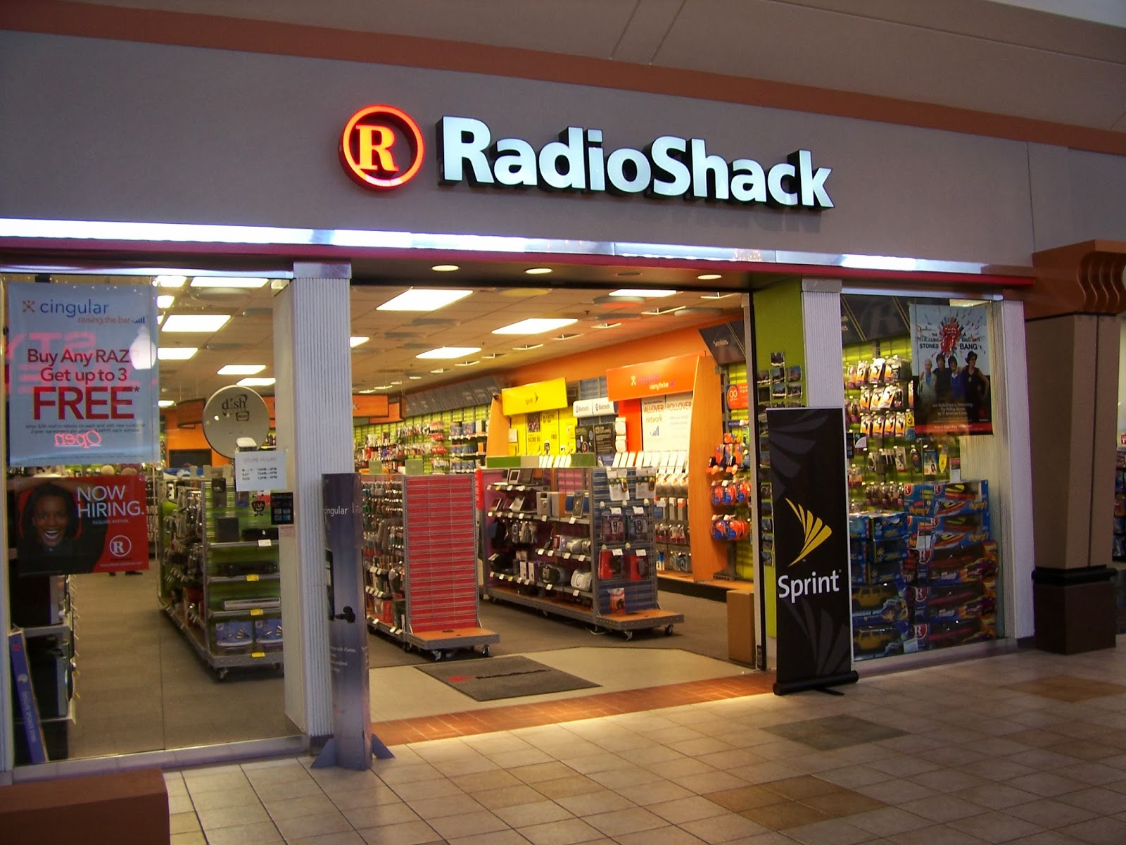 TRABAJA EN RADIO SHACK CAÑETE