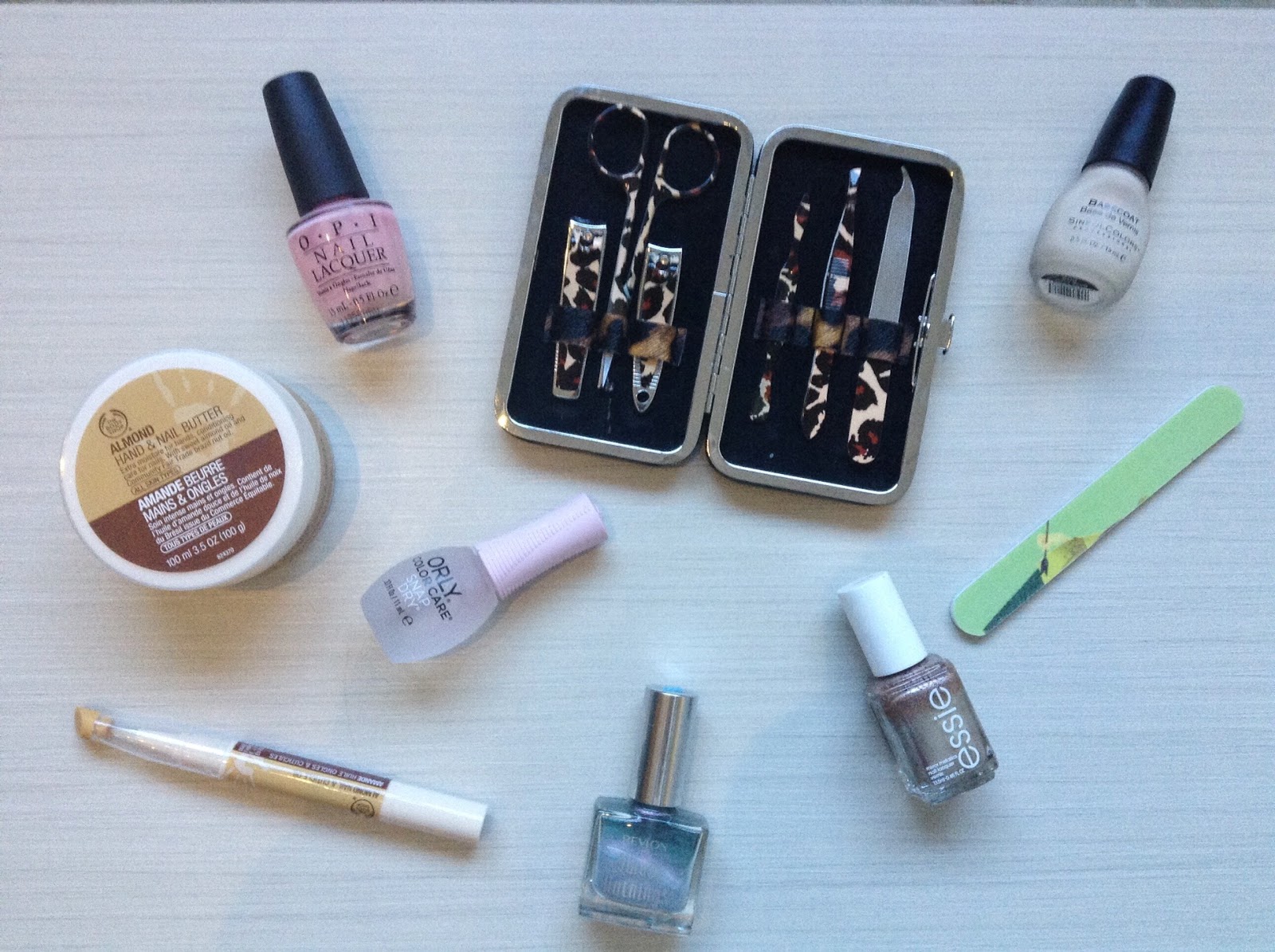 The Royal Manicure Sweet As Mae