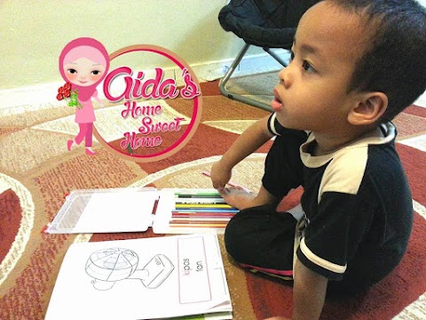 IZZAT'S FIRST HOMEWORK ~ IBU YG STRESS !