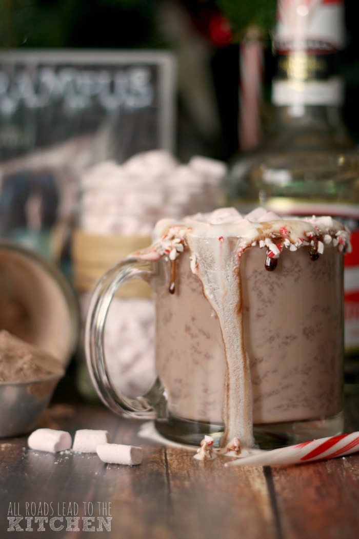 Homemade Peppermint Mini Marshmallows | Krampus #FoodnFlix