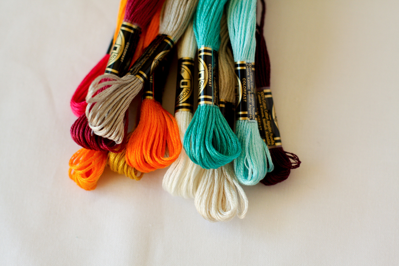 Multicolor Heart Bead Bracelet Set – Simply Dixie Boutique