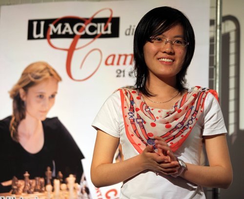 La Chinoise Hou Yifan, numéro 1 mondial féminin des échecs - Photo © Alain Pistoresi