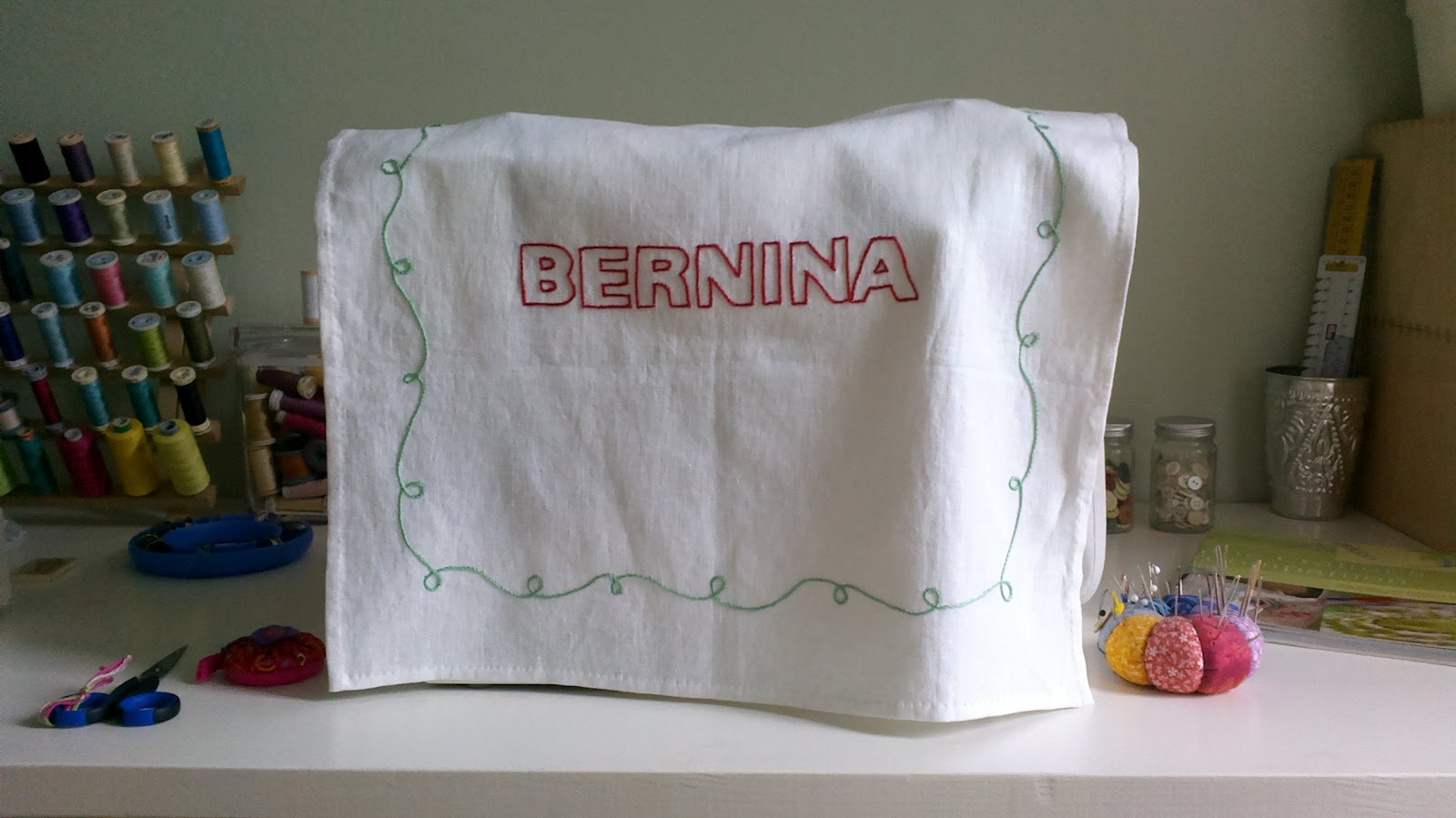 Tuuma toimi Ompelukoneen Peite Sewing Machine Cover tuuma-toimi-ompelukoneen-peite-sewing-machine-cover