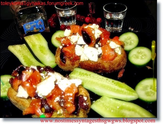 DAKOS WITH AN AROMA FROM CRETE | deliciousrecipesofgogo