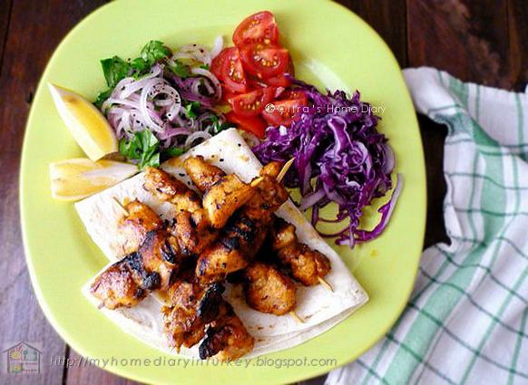 Tavuk Şiş Kebabı. Tavuk means Chicken in Turkish language, Şiş Kebabı is skewer kebab/ kabob. The spice using for this sish kebab is commonly use for any kind sish kebab that usually sold at kebab lokanta (restorant) here. #turkishkebab #turkishfood #middleeastern #chicken #sishkebab #kabob #maindish