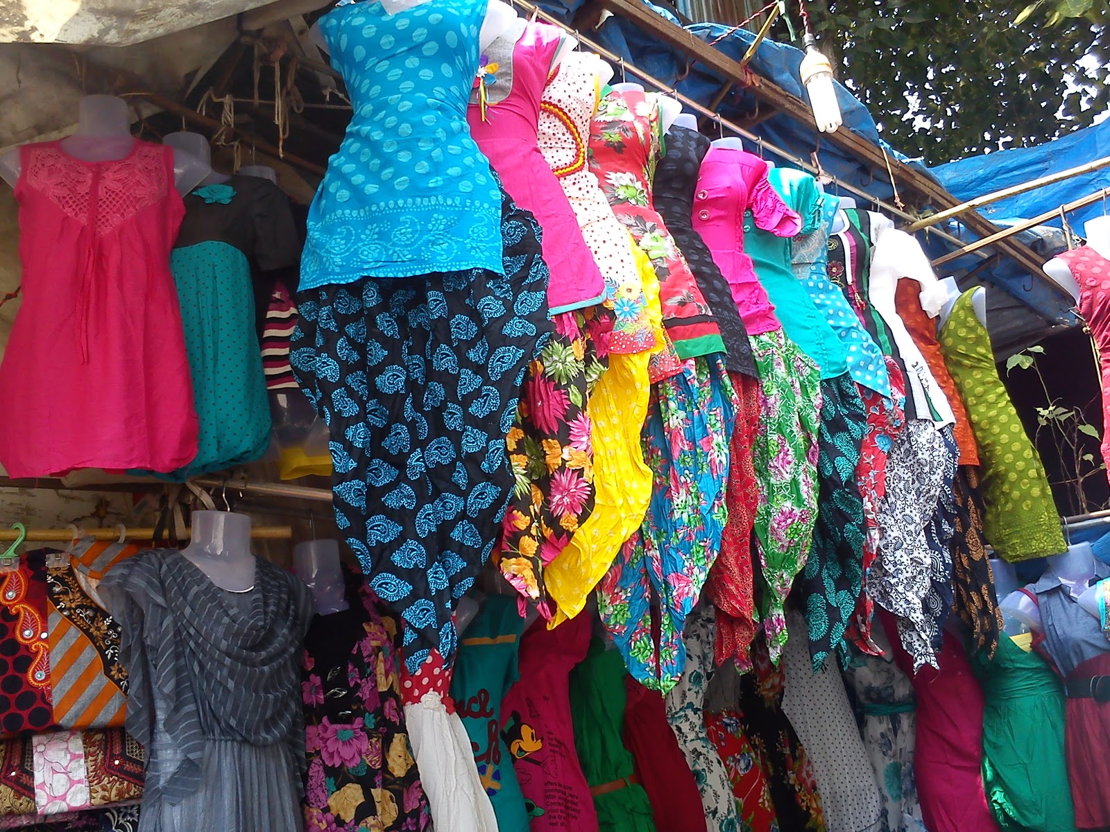 Tulsi baug (ladies shopping market) - Pune, shop till you drop